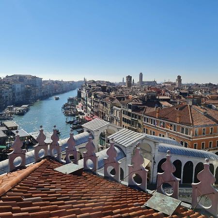 Friendly Venice Suites Exterior photo